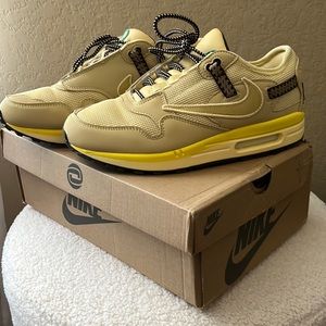 COPY - Nike cactus jack”